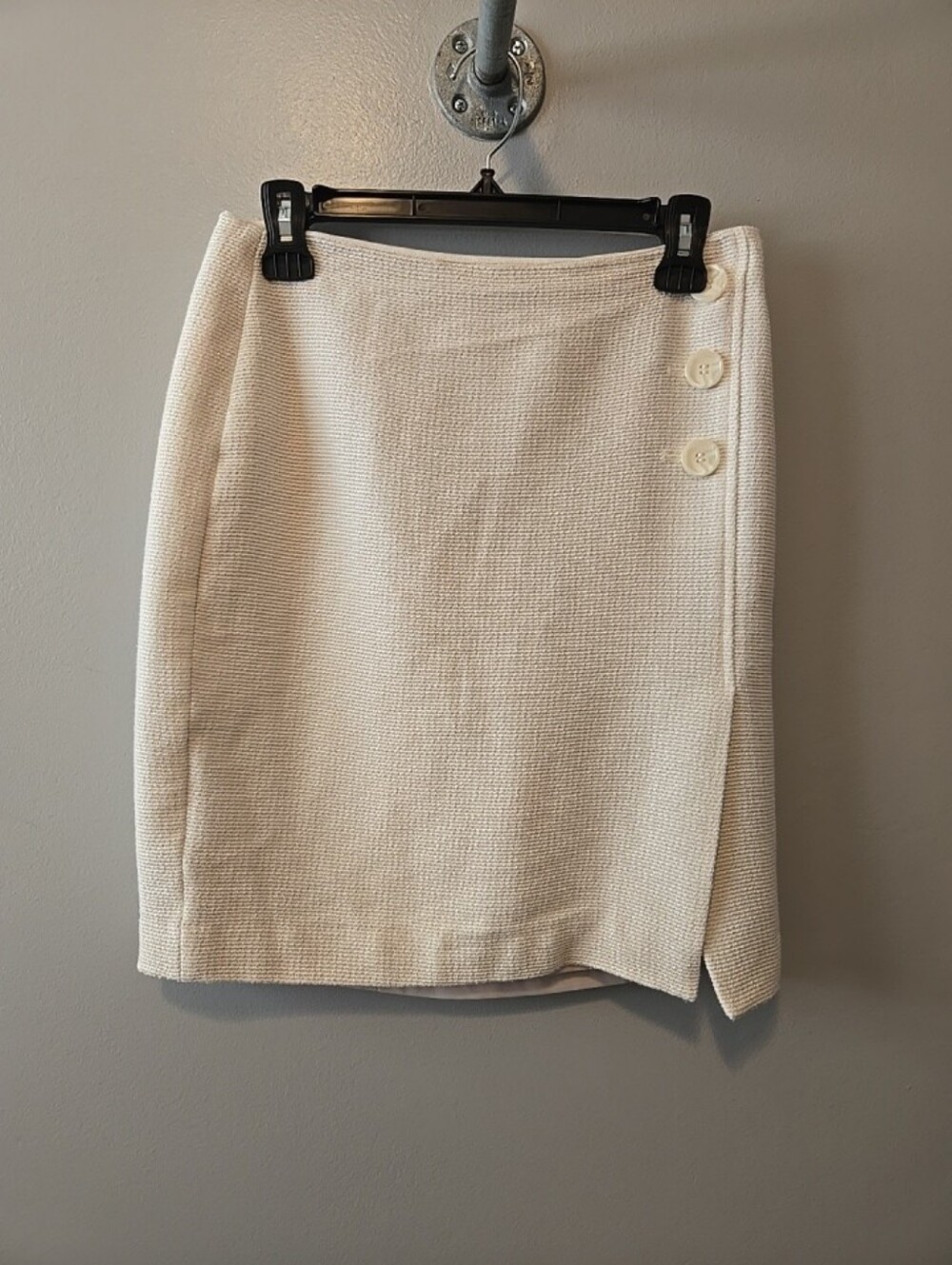 Ann Taylor Petite  Womens Ivory  Tweed Skirt  Size 4P.